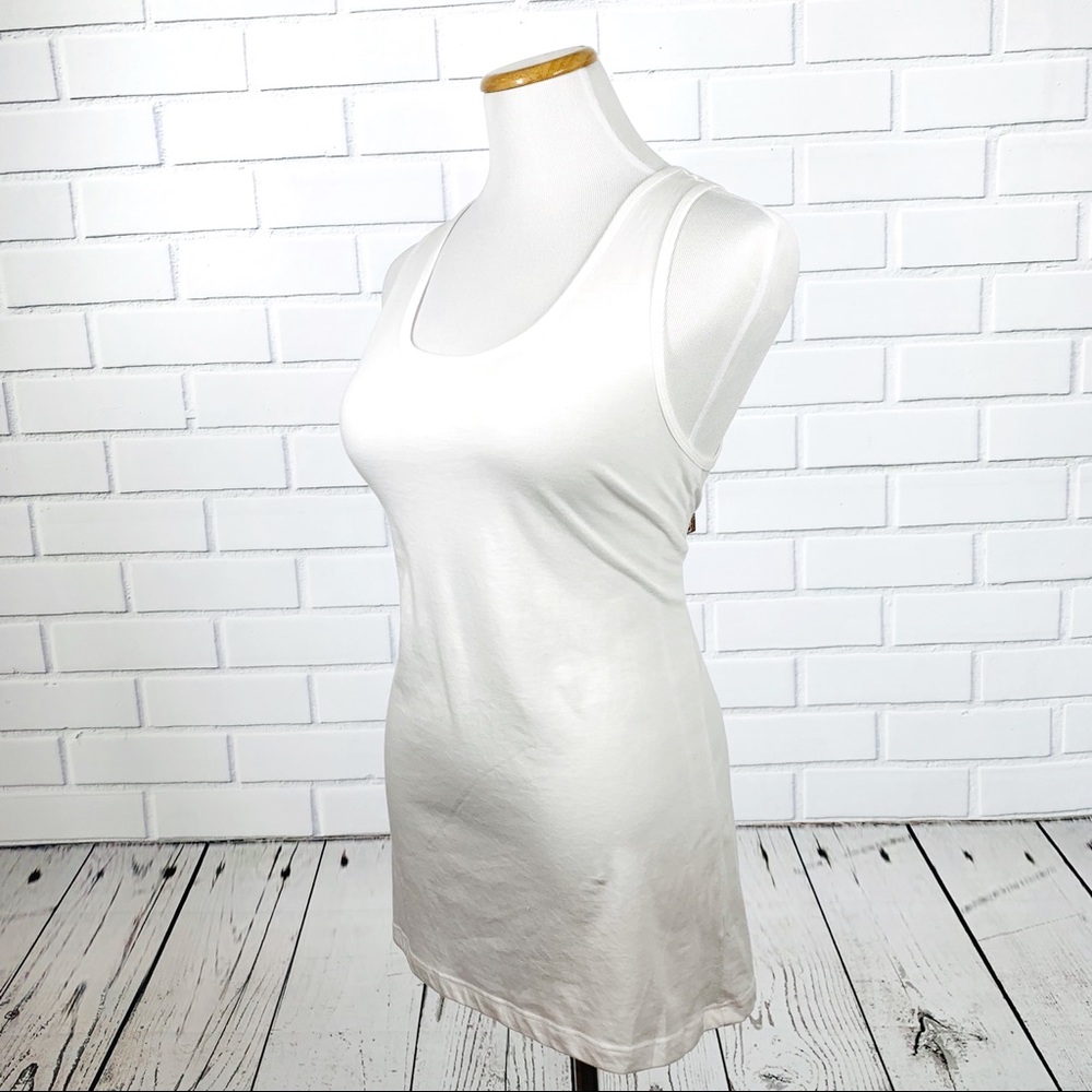 Zenana Outfitters White U Back Tank - L - Picture 3 of 5